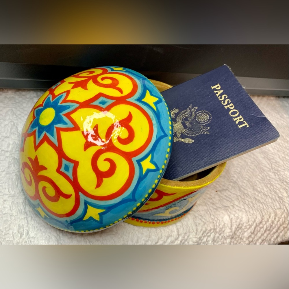 Signed Yurt-Shaped bright Trinket Box